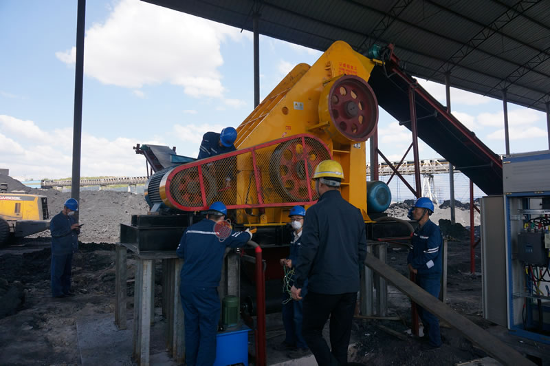 濕料用什么破碎機好？ 濕料粉碎機價格是多少？